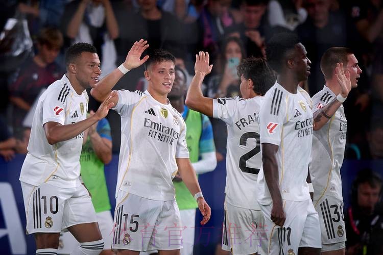 西甲-皇马1-2客负黄潜 本泽马点射门迪送大礼